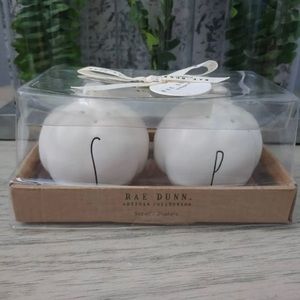 Rae Dunn salt and pepper shakers